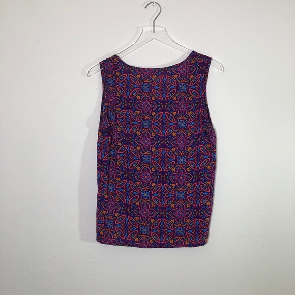 Colorful Flowy Sleeveless Blouse - Picture 3 of 6